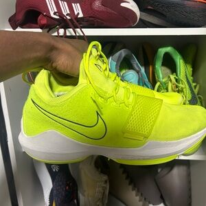 Nike Pg 1 Volt